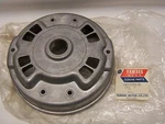 Nos Yamaha 8H9-17631-00-00 Prinary Sheave Cap ET250 BR250 CF300. Fixed Price $66.66.