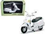 Model Die Cast Vespa Gts, 300 Super, White, Scale 1:12, Newray 57243B. Fixed Price $54.63.